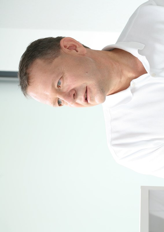 Dr. med. Rolf F. Oetiker